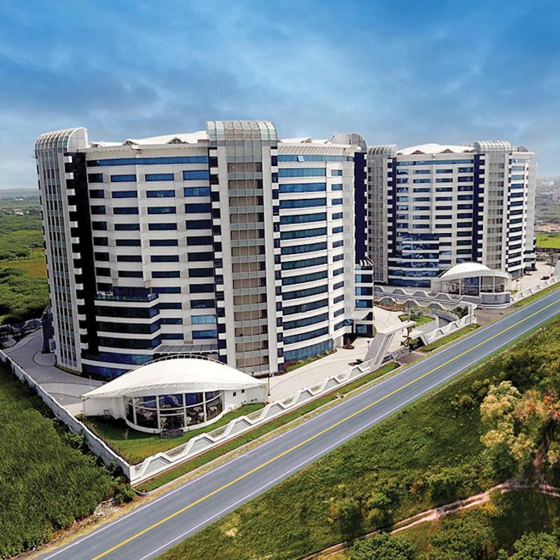 Rajhans Belliza Luxurious Studio Apartment สุรัต ภายนอก รูปภาพ
